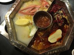 -佬土鹅肠火锅(解放路店)