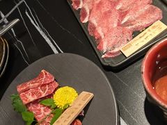 -山川小町·极番烧肉(新地假日广场店)