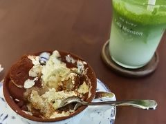 -Café Monson