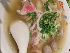 -大头虾越式风味餐厅(光明广场店)