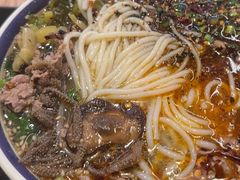 -云阿蛮云南生烫牛肉米线(奉贤路店)