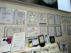 -诺柯视眼镜-蔡司依视路官方工厂店(淞南一店)