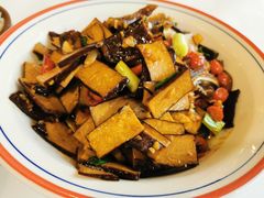 武冈香干炒耳尖-湘江大码头·龙虾馆(渔人码头一店)