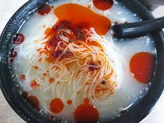骨汁烫面-小竖点徽派卷面皮(洪都店)