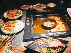 -老牌坊云南鱼豆花火锅(哈西万达店)