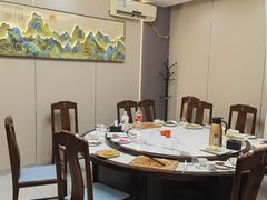 -回头客餐厅·家的味道农家菜·虹鳟鱼·铁锅炖(雁栖湖店)
