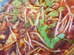 酸辣粉-爆炸头阿姨小四川正宗川味小吃(无任何分店)