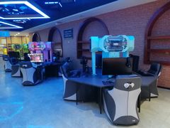 -外星熊·伊斯贝尔电竞店