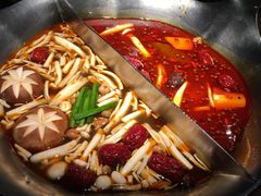 -湊湊火锅·茶憩(杭州湖滨银泰in77店)