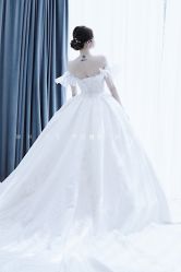 -予白婚纱礼服馆