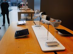 -Apple零售店(华贸购物中心店)