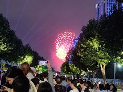 -江城燕子大排档(江汉路步行街店)