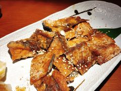 盐烤三文鱼皮-鳗鱼家·深夜食堂(军博店)