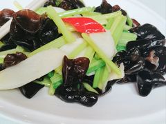 -品泉餐厅·大盆鱼·走地鸡