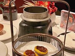 一口鲍鱼酥-三号黄浦会Canton Table