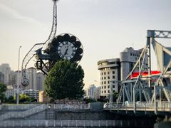 景点-世纪钟
