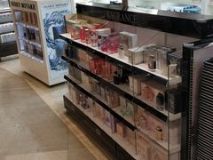 -日上免税店(三径路t3店)