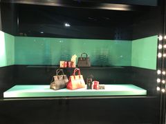 -PRADA普拉达(国际广场店)