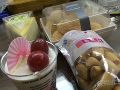 -华荣西饼屋(永护店)