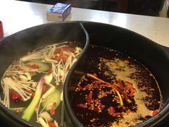 鸳鸯锅-钢管厂五区小郡肝串串香(南山店)