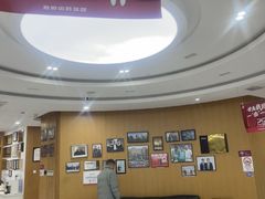 -雅悦齿科(顾村公园店)