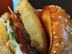 -The Habit Burger Grill 哈比特汉堡(复兴soho店)