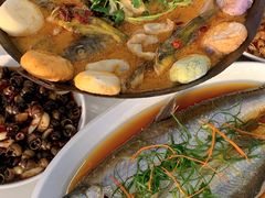 -丹水桥地锅鱼·翘嘴鲌·地方特色全鱼宴(丹江口大坝店)