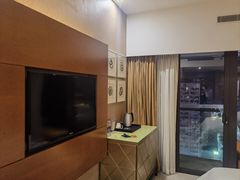 -珠海拱北口岸希尔顿欢朋酒店