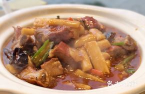 Stir-Fried Spicy Pepper and Sichuan Pepper Pork Ribs