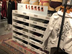 -Hollister(天环广场店)