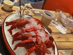 -虾弄弄海派小龙虾·牛羊蝎子火锅