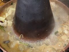 -果松木炭酸菜铜火锅·外婆参鸡汤