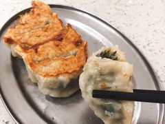 鲜肉韭菜煎饺-芬芳甜品(同福路店)