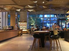 -星巴克臻选(杭州嘉里中心1F店)