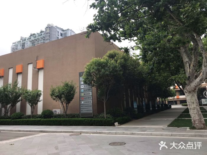 山东省青岛第二中学(江西路分校)图片