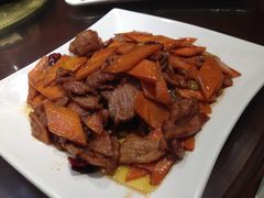 红萝卜炒羊肉-松针蔡记蒸饺(花园路店)