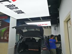 -壹捷汽车服务徐汇店(上海旗舰店·徐汇店)