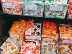 零售区-良品铺子(五角场万达店)