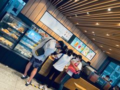 -星巴克(广州南站A18检票口楼上)