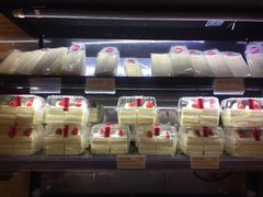 -85度C(生甜甜圈研究工坊·上海松江人民北路店)