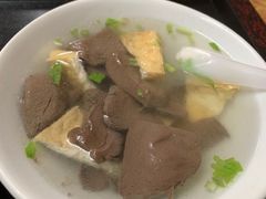 -松树干拌面店