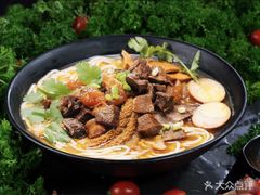 -鑫花溪牛肉米粉(凤凰街创始总店)