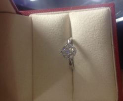 -威德钻石-克拉钻大本营(南京东路店)