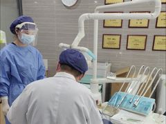 -上海仁爱医院口腔科 · 种植