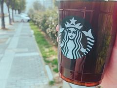 -星巴克臻选(盐城金鹰聚龙湖店)