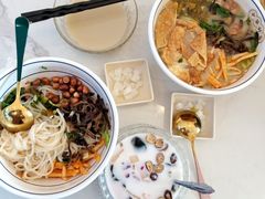 -弘束束柳州深巷螺蛳粉(珠江路店)