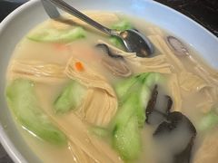 -汤城小厨•粤菜•靓汤(苏州街店)
