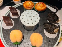 四喜点心拼盘-馋遇江南·精致湖景雅宴(东方之门店)