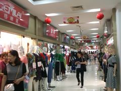 -友谊服饰商场(名品商厦店)