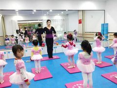 -小芳舞蹈团·少儿舞蹈·中国舞(龙江校区)